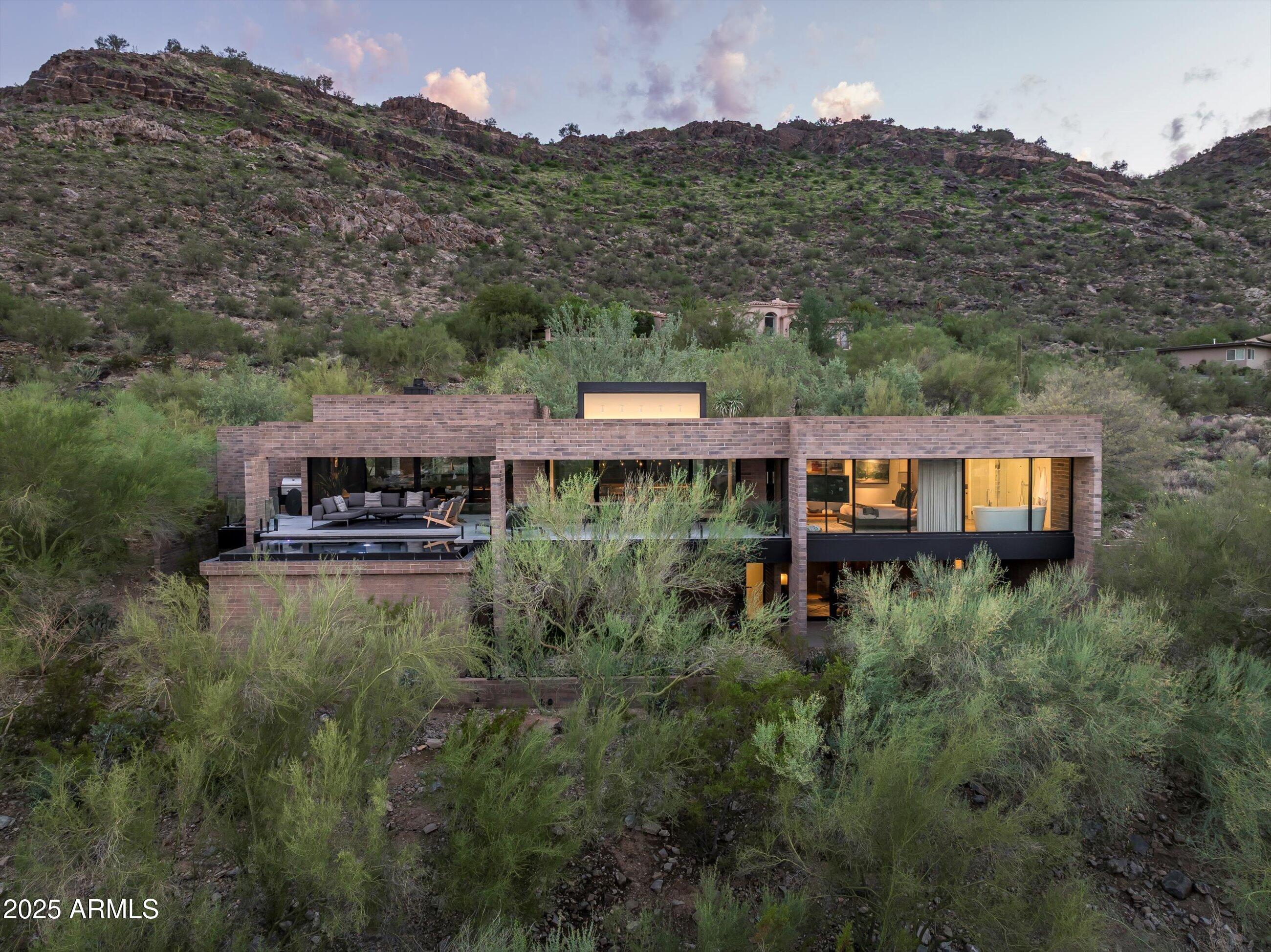 6200 E HUMMINGBIRD Lane