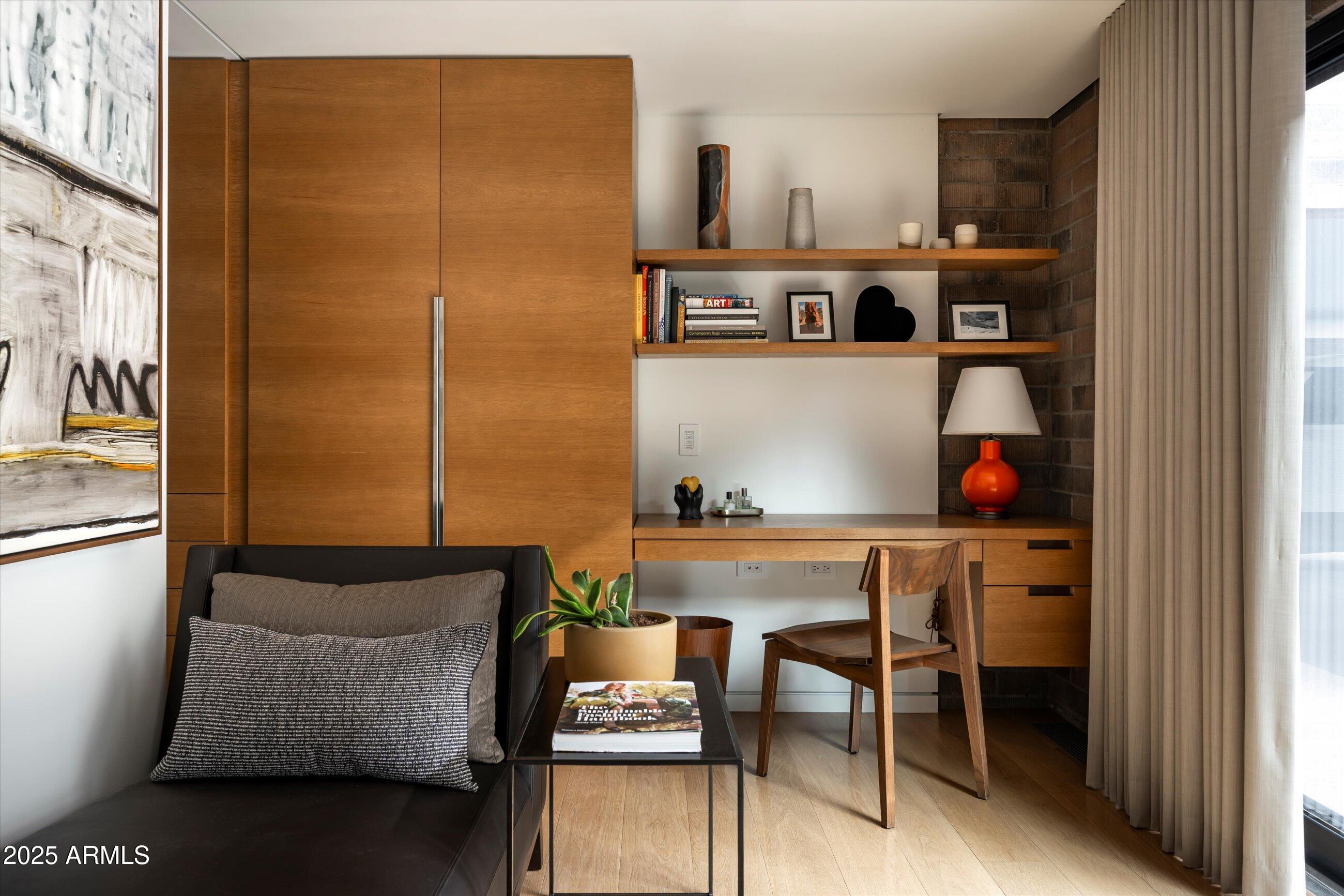 6200 E HUMMINGBIRD Lane