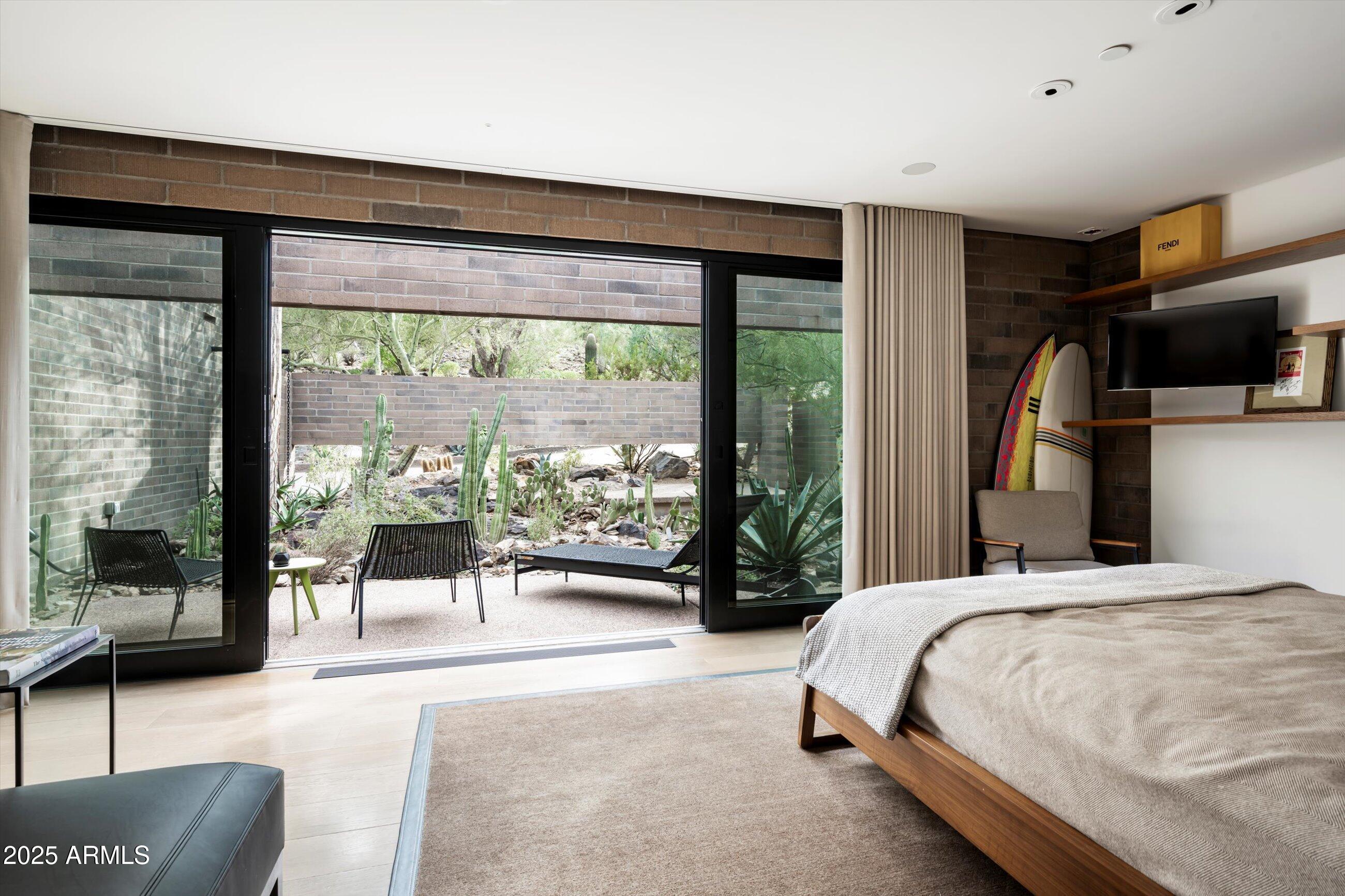 6200 E HUMMINGBIRD Lane