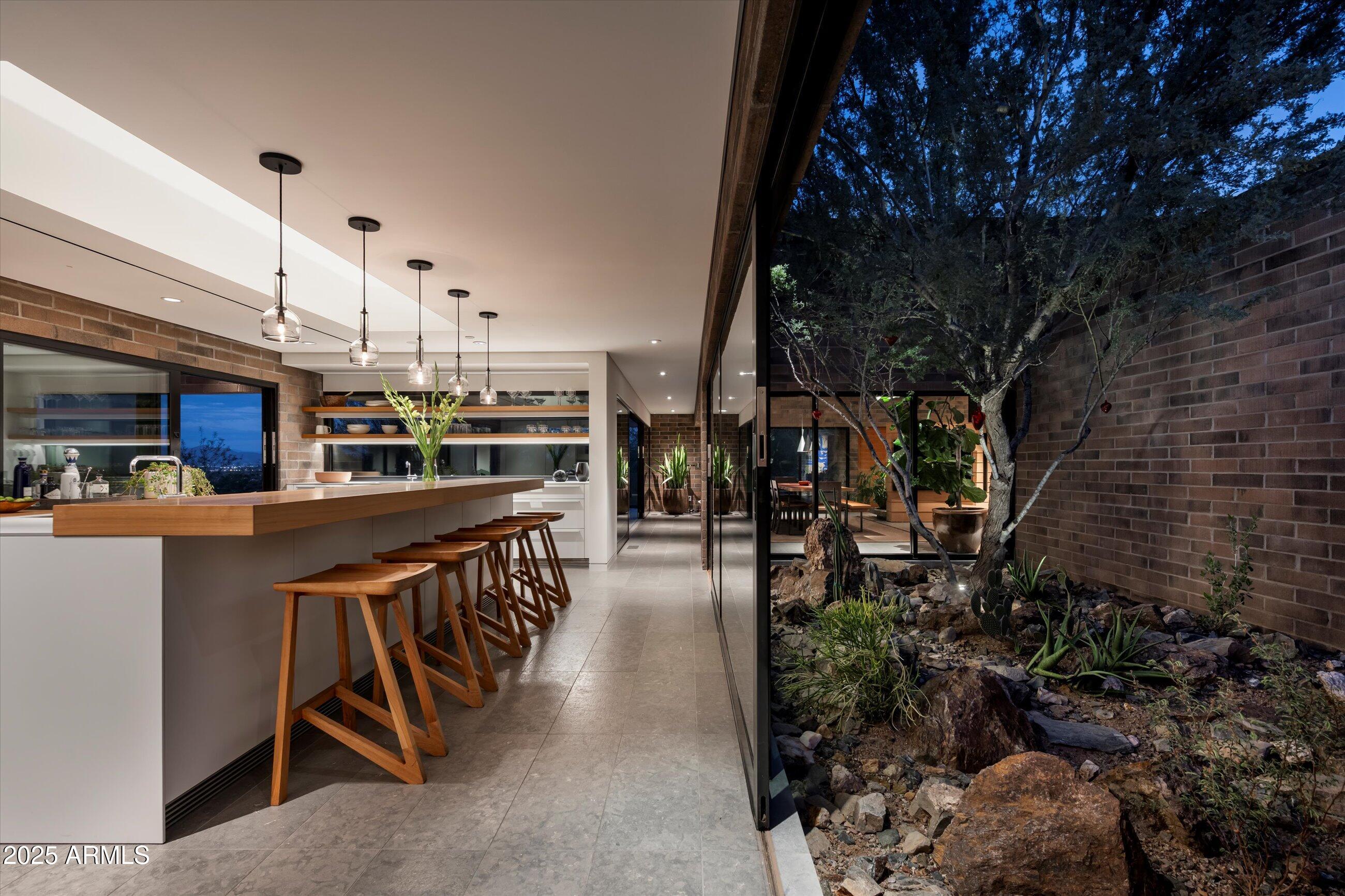 6200 E HUMMINGBIRD Lane