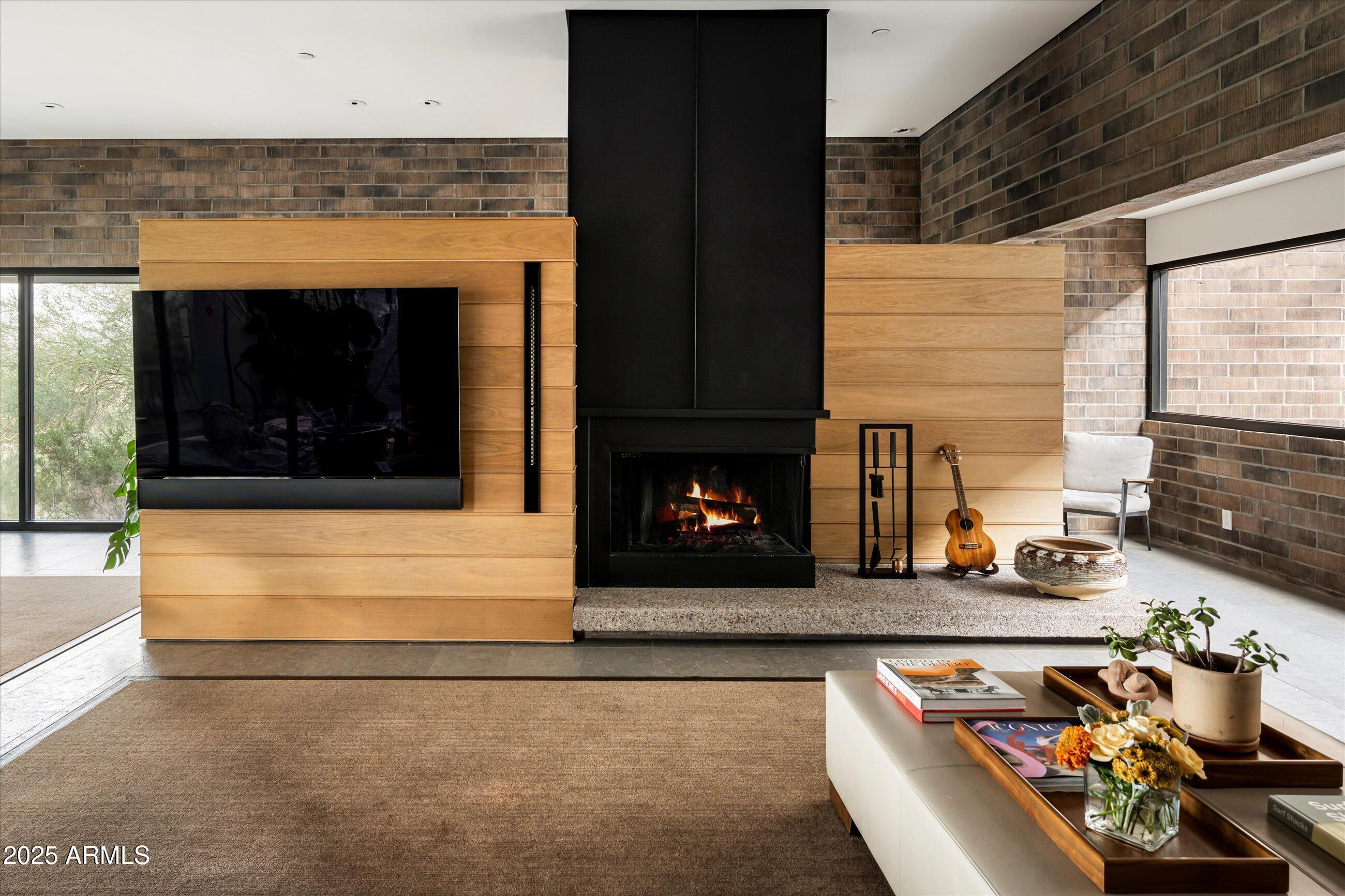 6200 E HUMMINGBIRD Lane