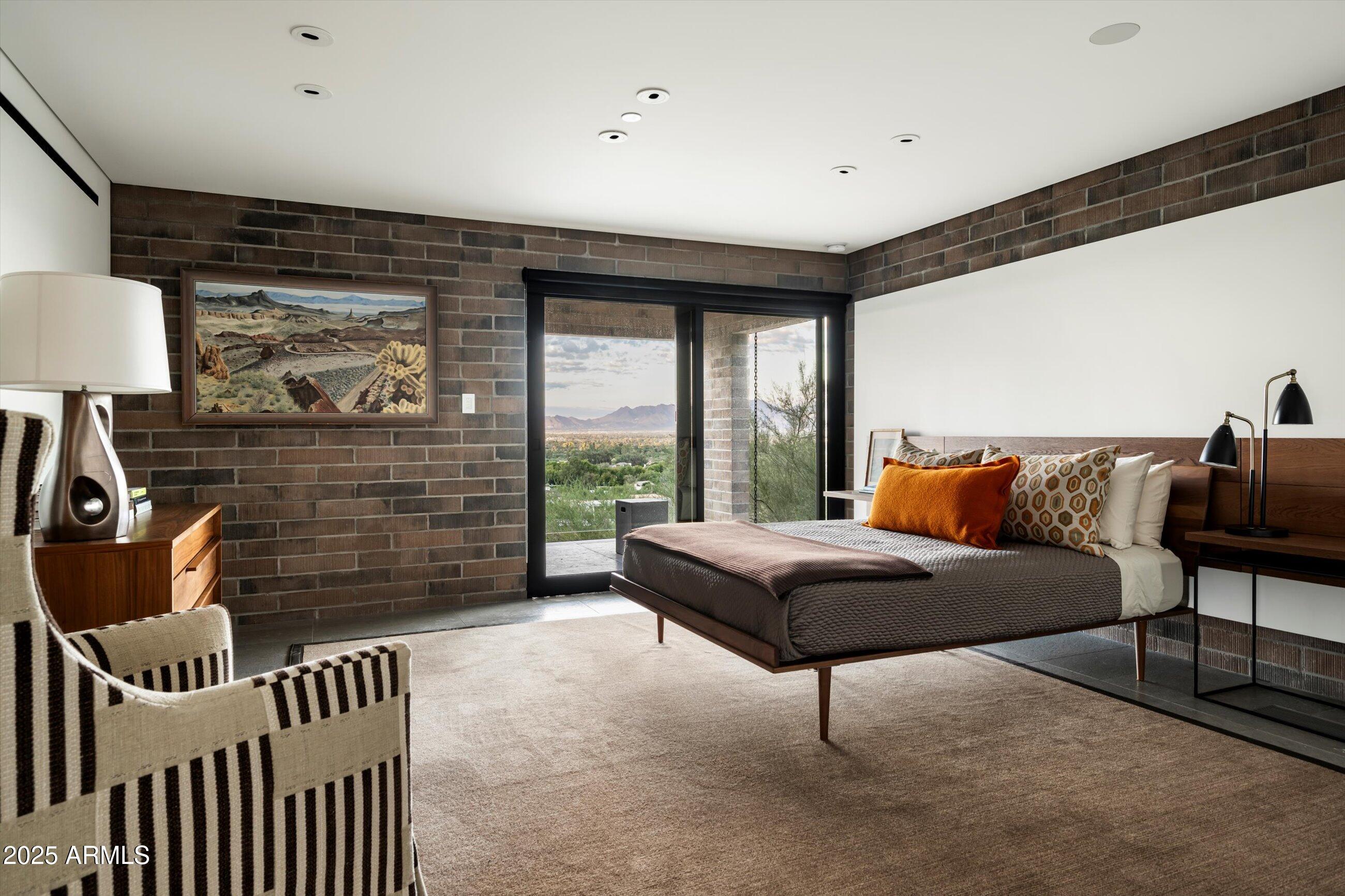 6200 E HUMMINGBIRD Lane