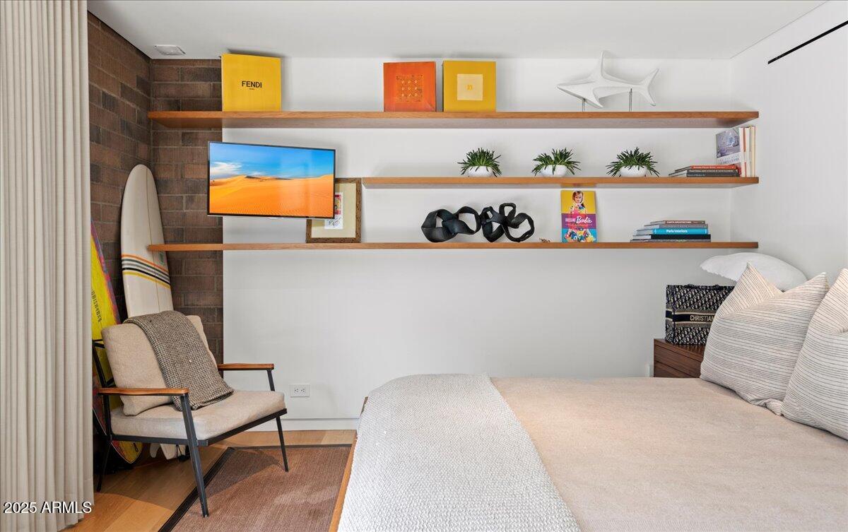 6200 E HUMMINGBIRD Lane