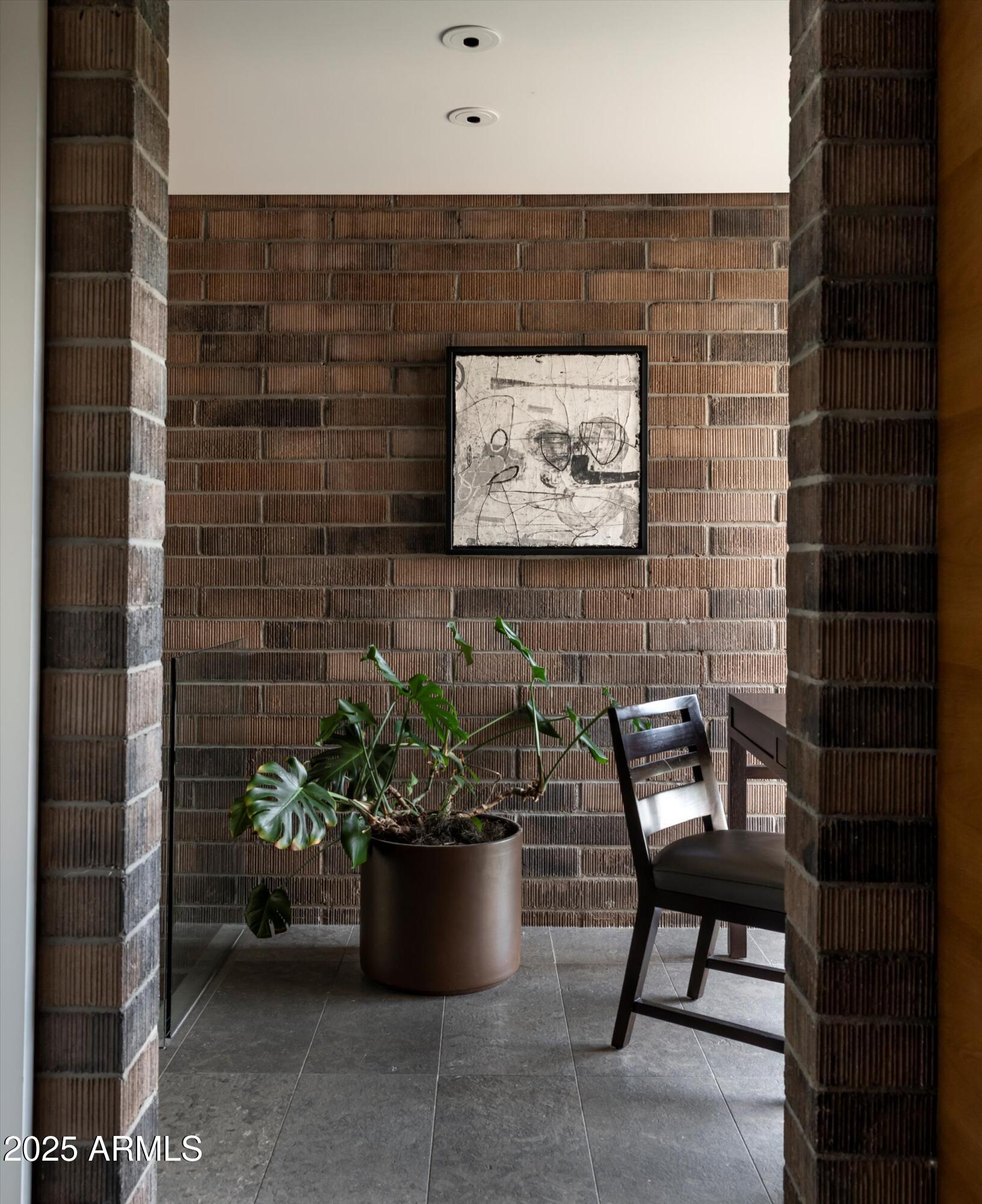 6200 E HUMMINGBIRD Lane