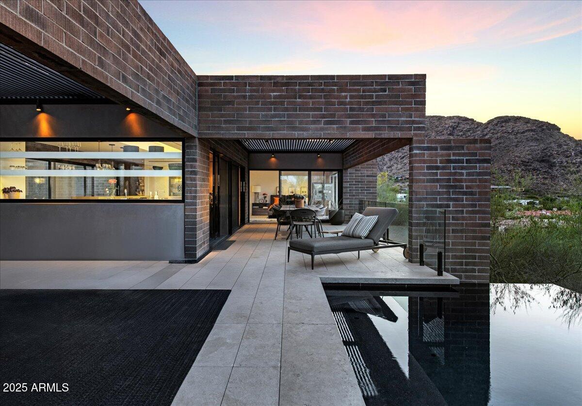 6200 E HUMMINGBIRD Lane