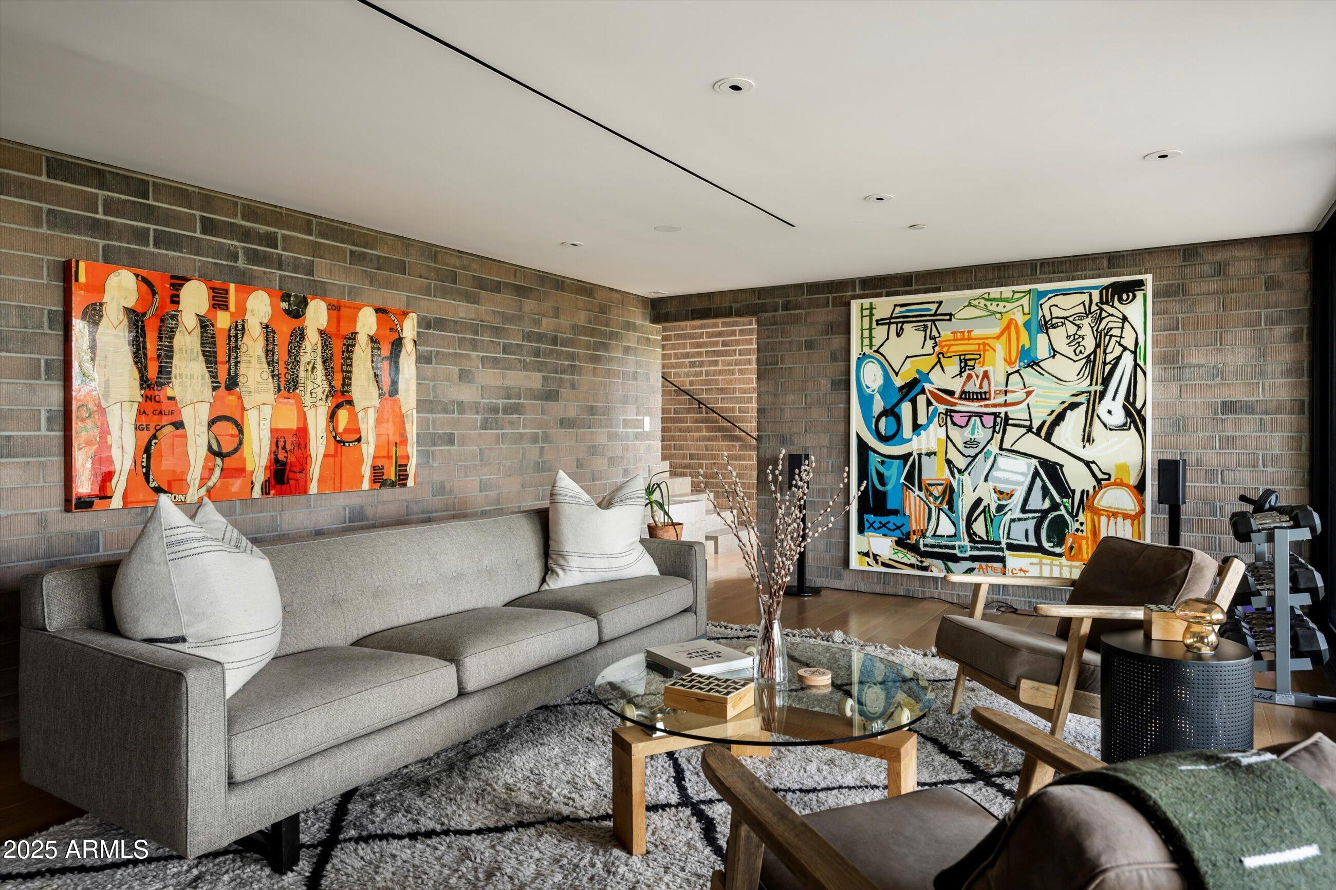 6200 E HUMMINGBIRD Lane