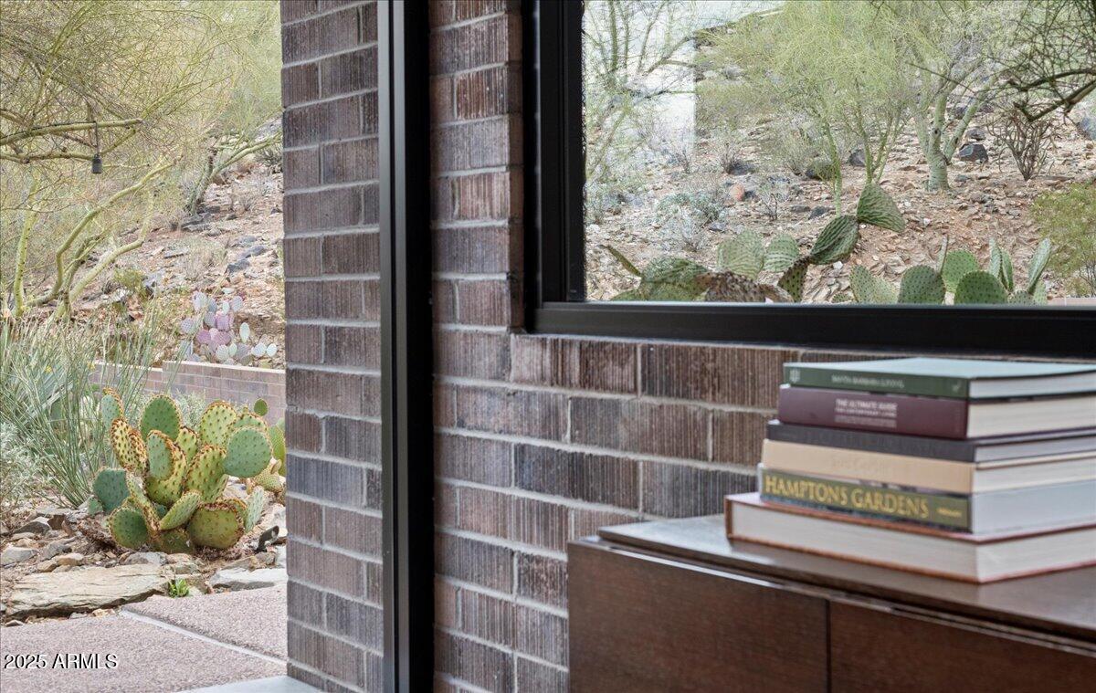 6200 E HUMMINGBIRD Lane