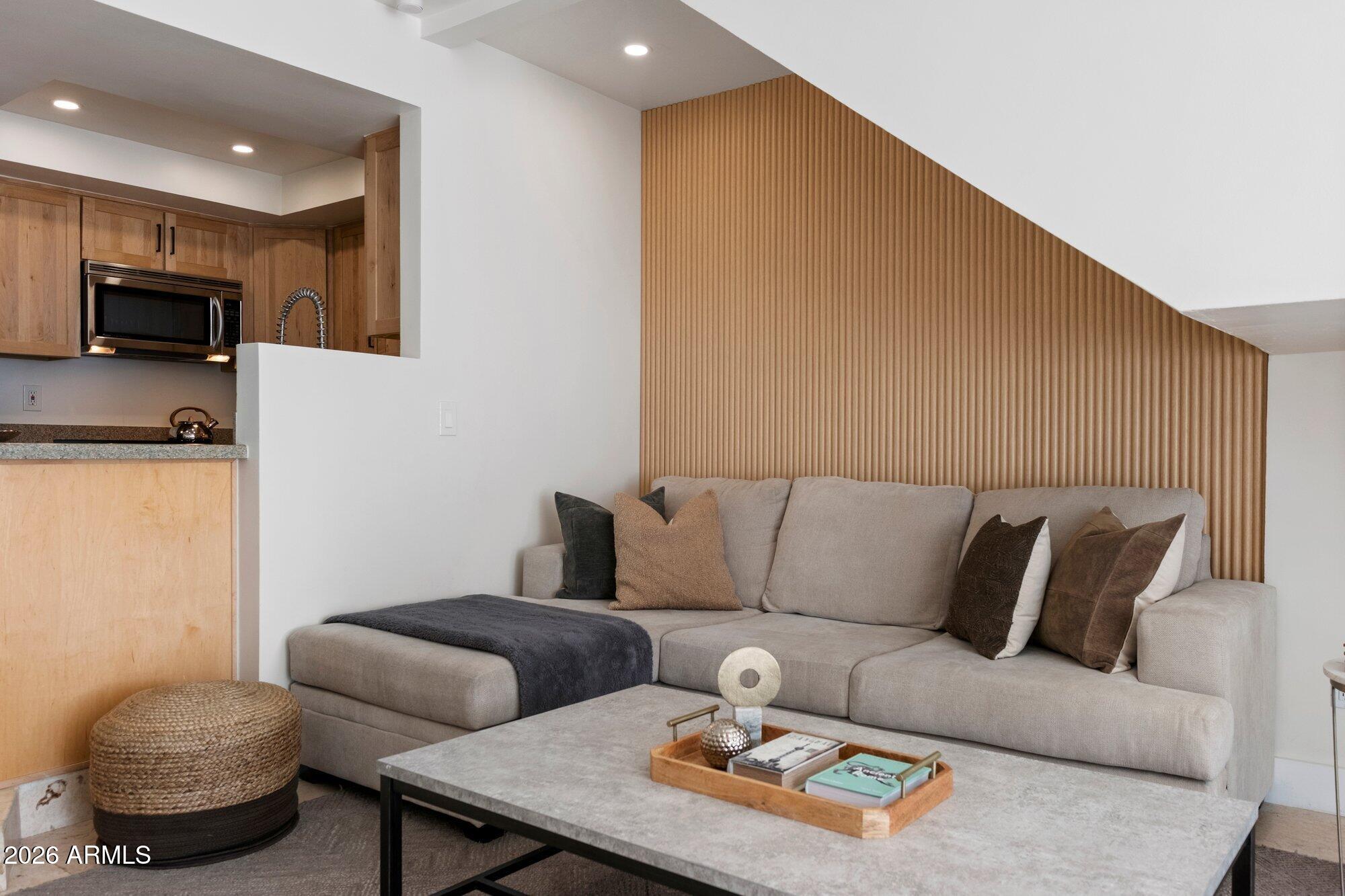 1820 E MORTEN Avenue 117