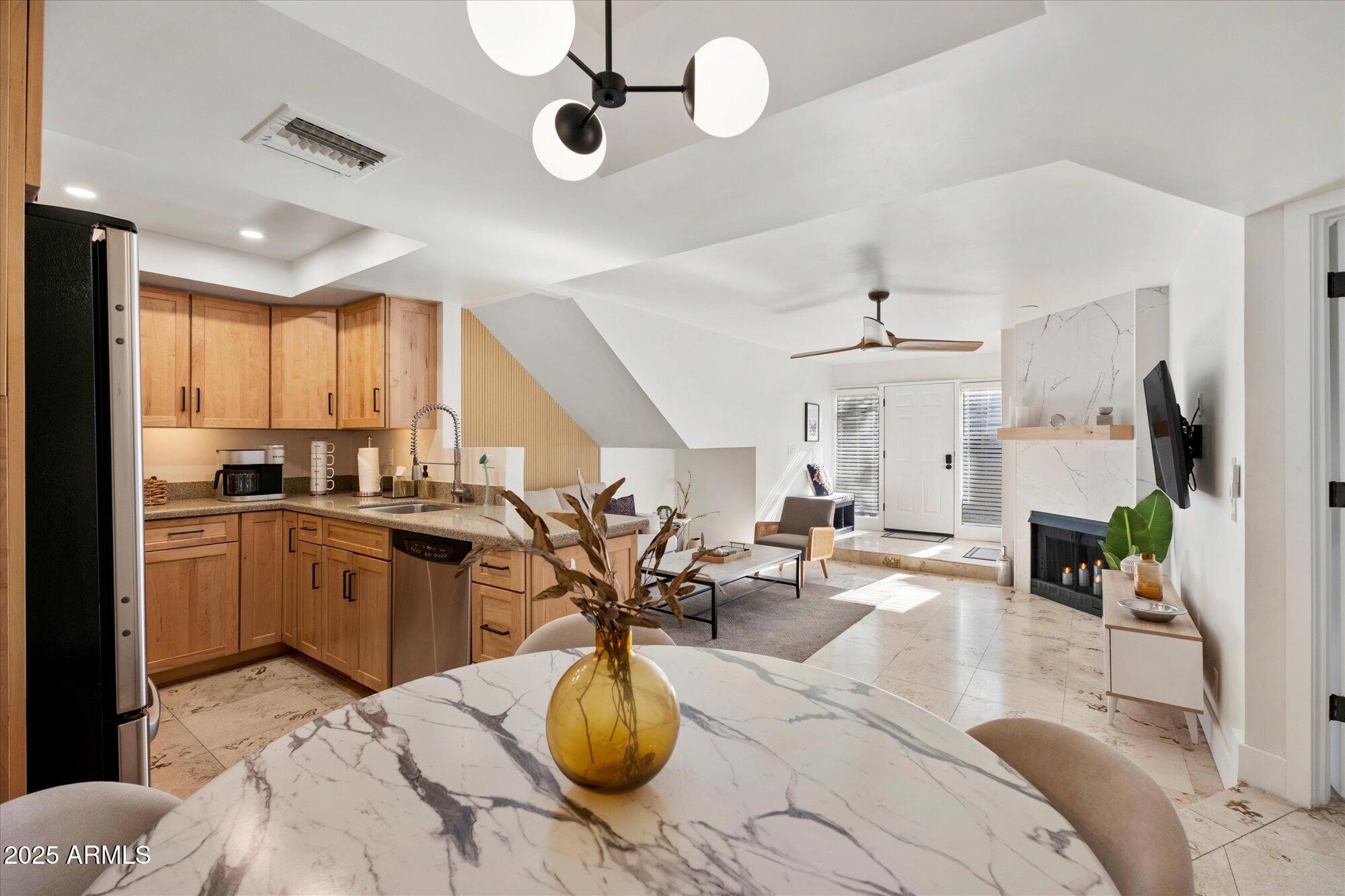 1820 E MORTEN Avenue 117