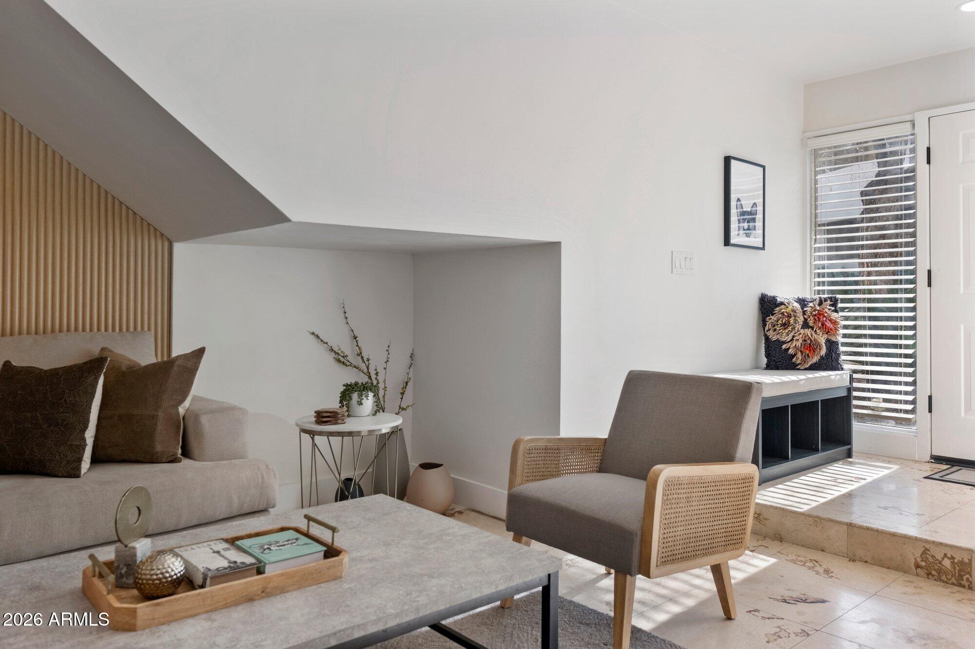 1820 E MORTEN Avenue 117