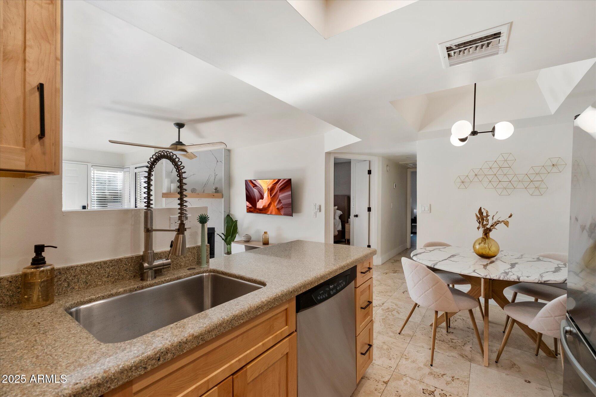 1820 E MORTEN Avenue 117