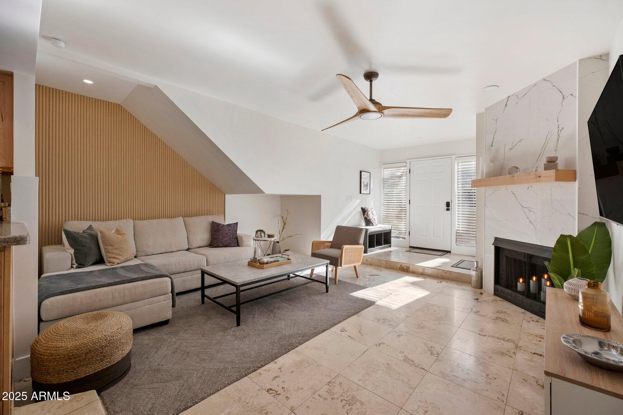 1820 E MORTEN Avenue 117