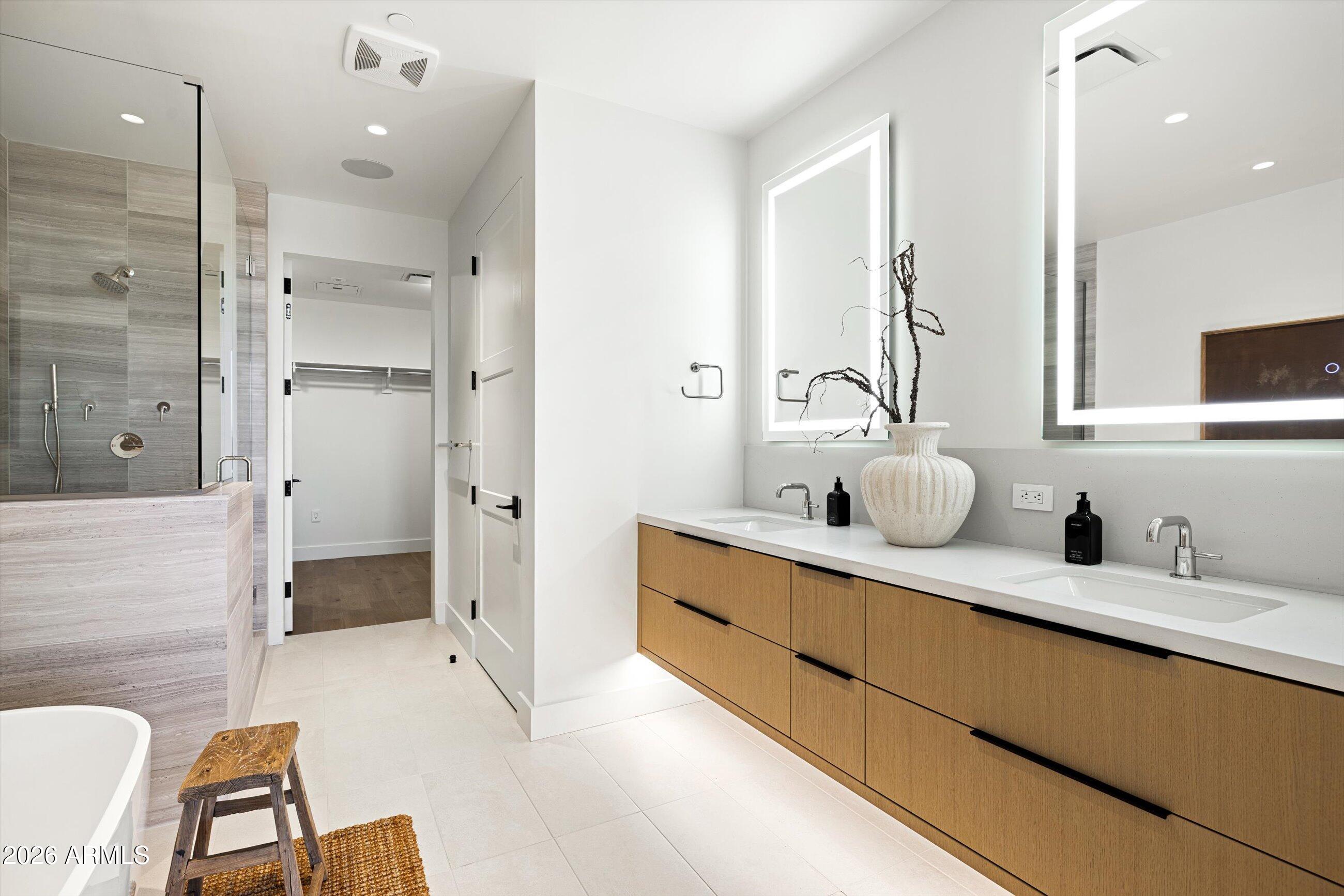 4849 N Camelback Ridge Drive A304