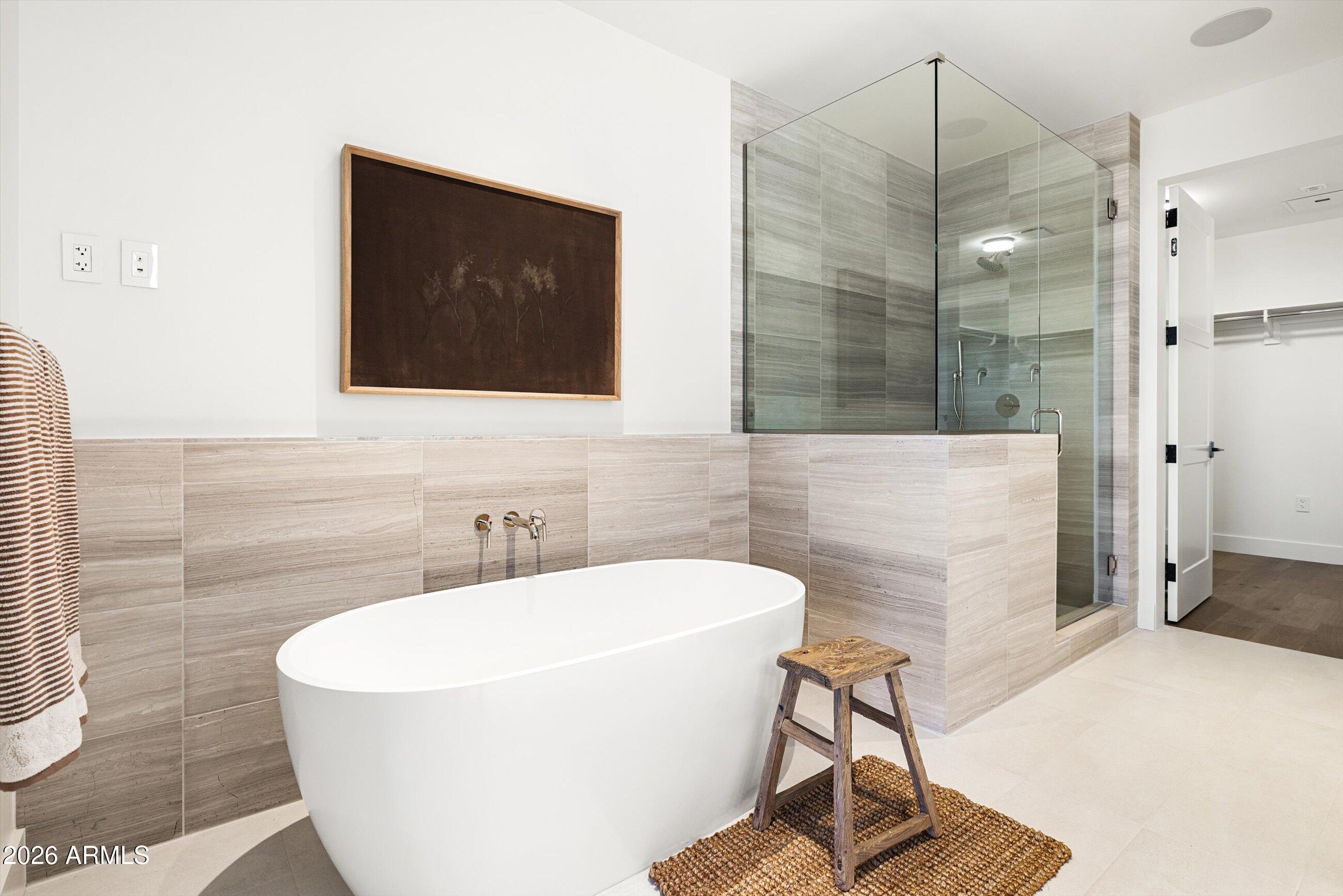 4849 N Camelback Ridge Drive A304