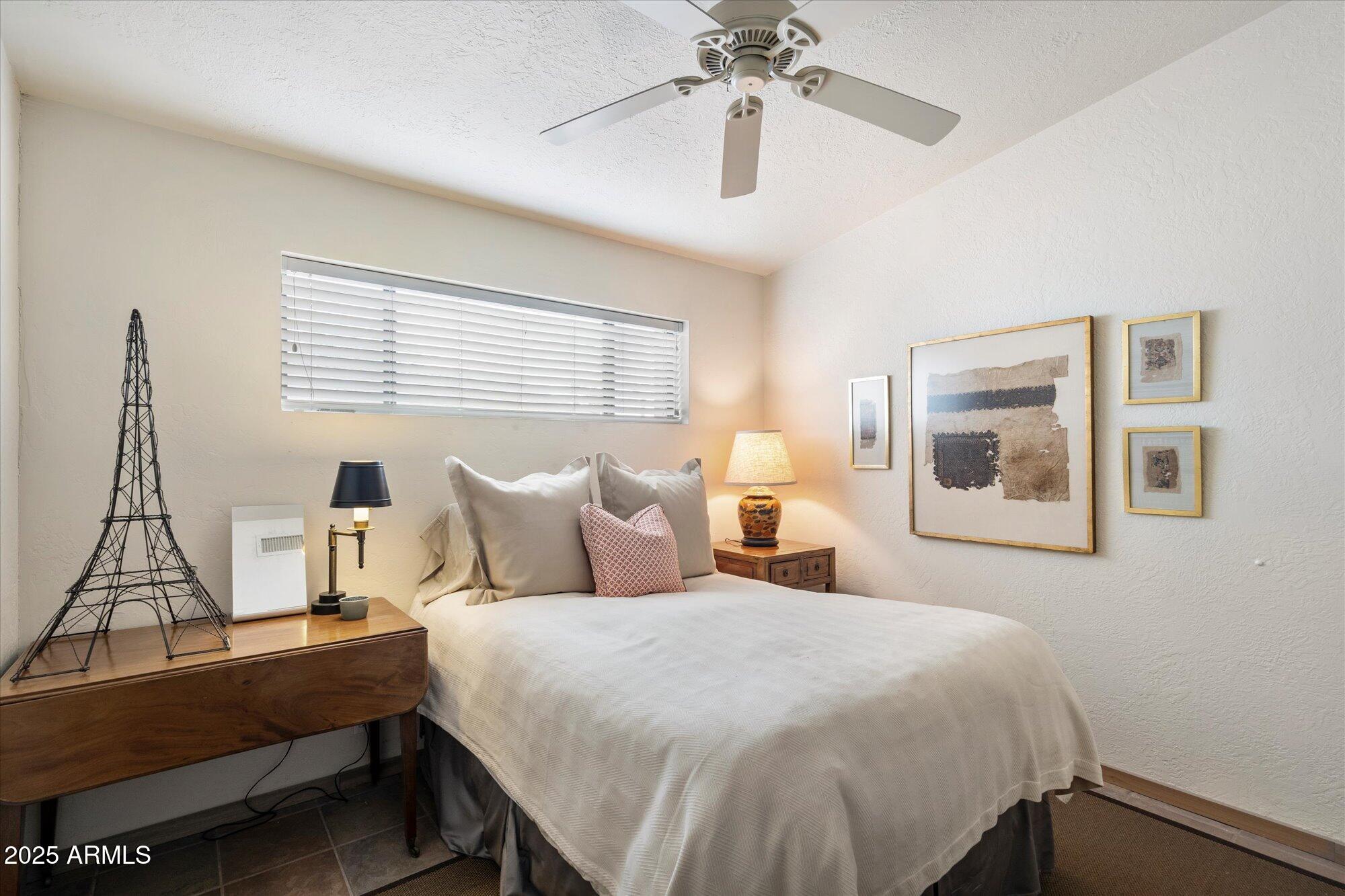 6858 E EDGEMONT Avenue