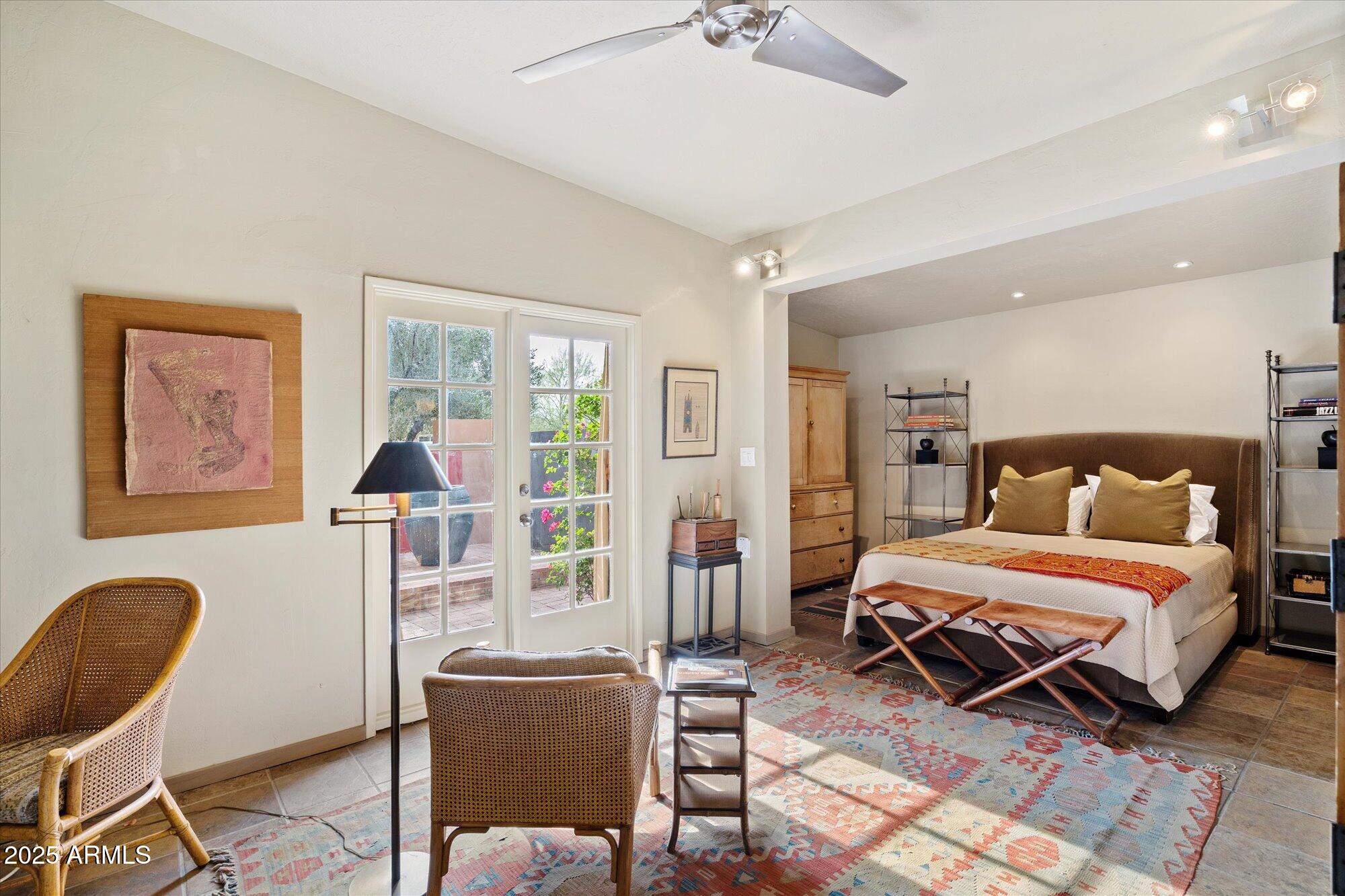 6858 E EDGEMONT Avenue