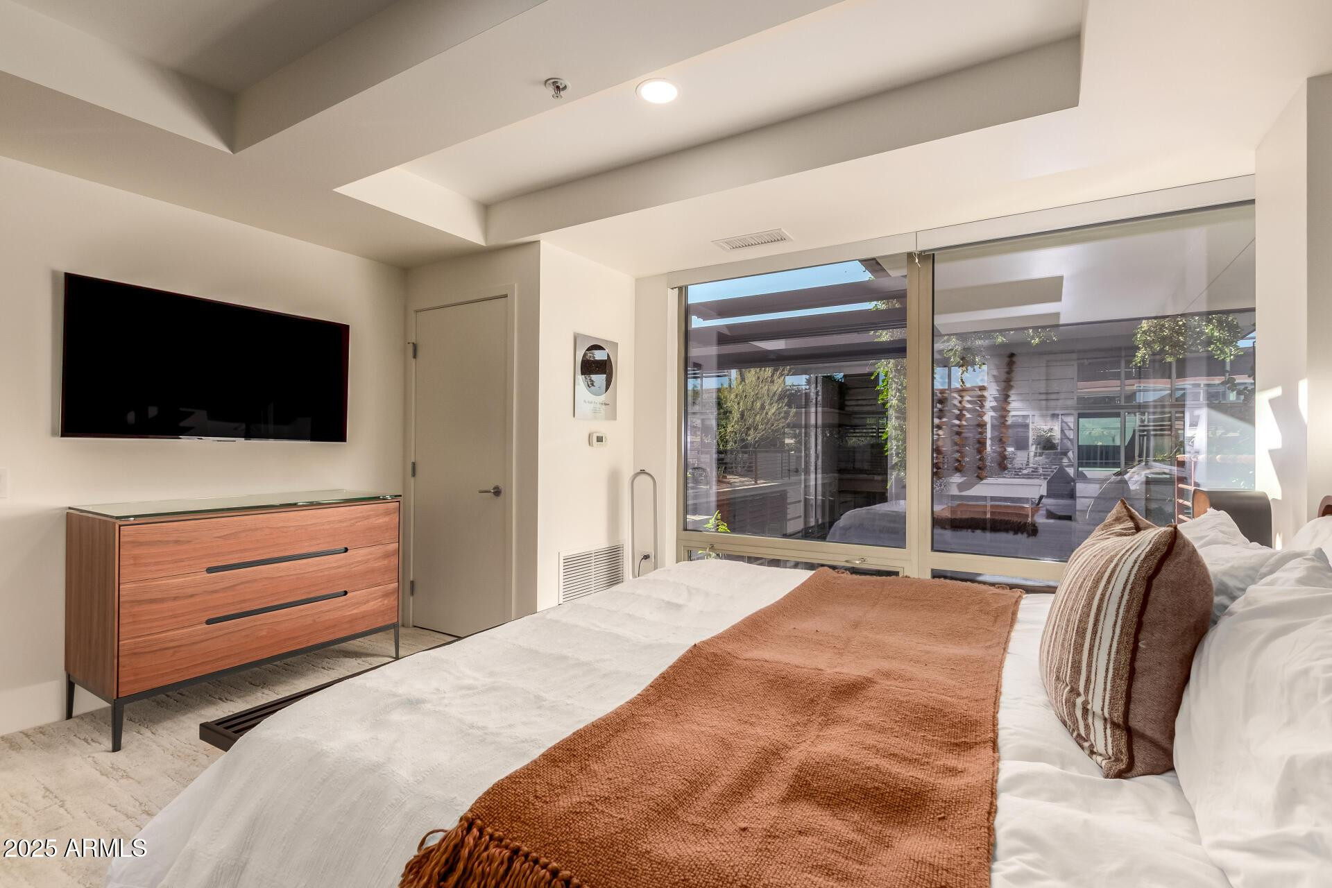 7131 E RANCHO VISTA Drive 6010