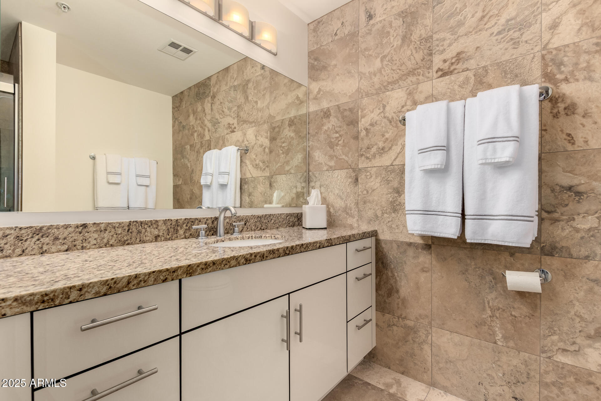 7131 E RANCHO VISTA Drive 6010