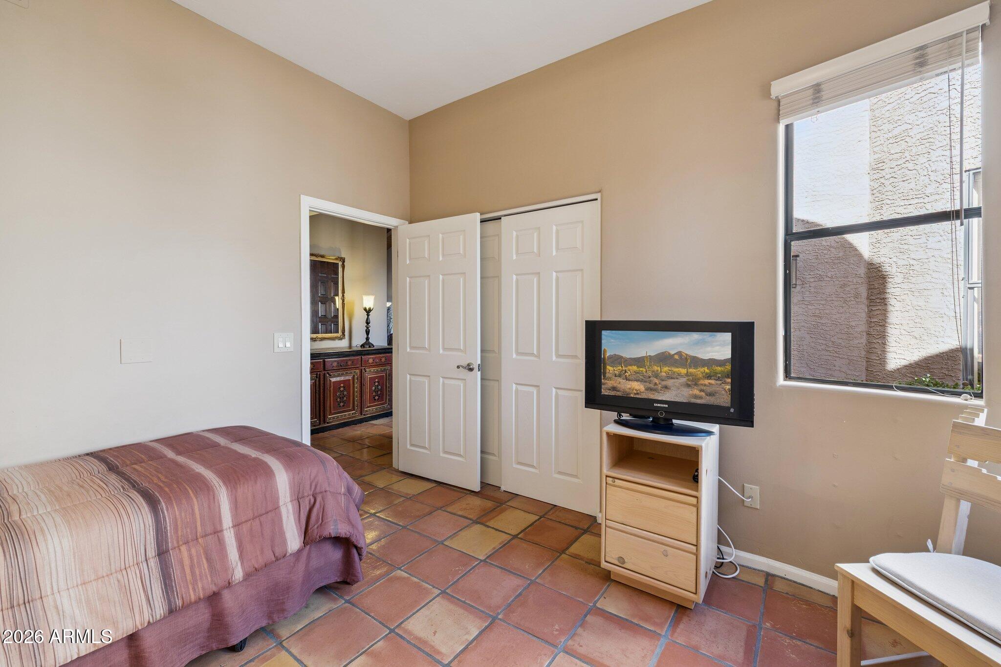 8100 E CAMELBACK Road 129