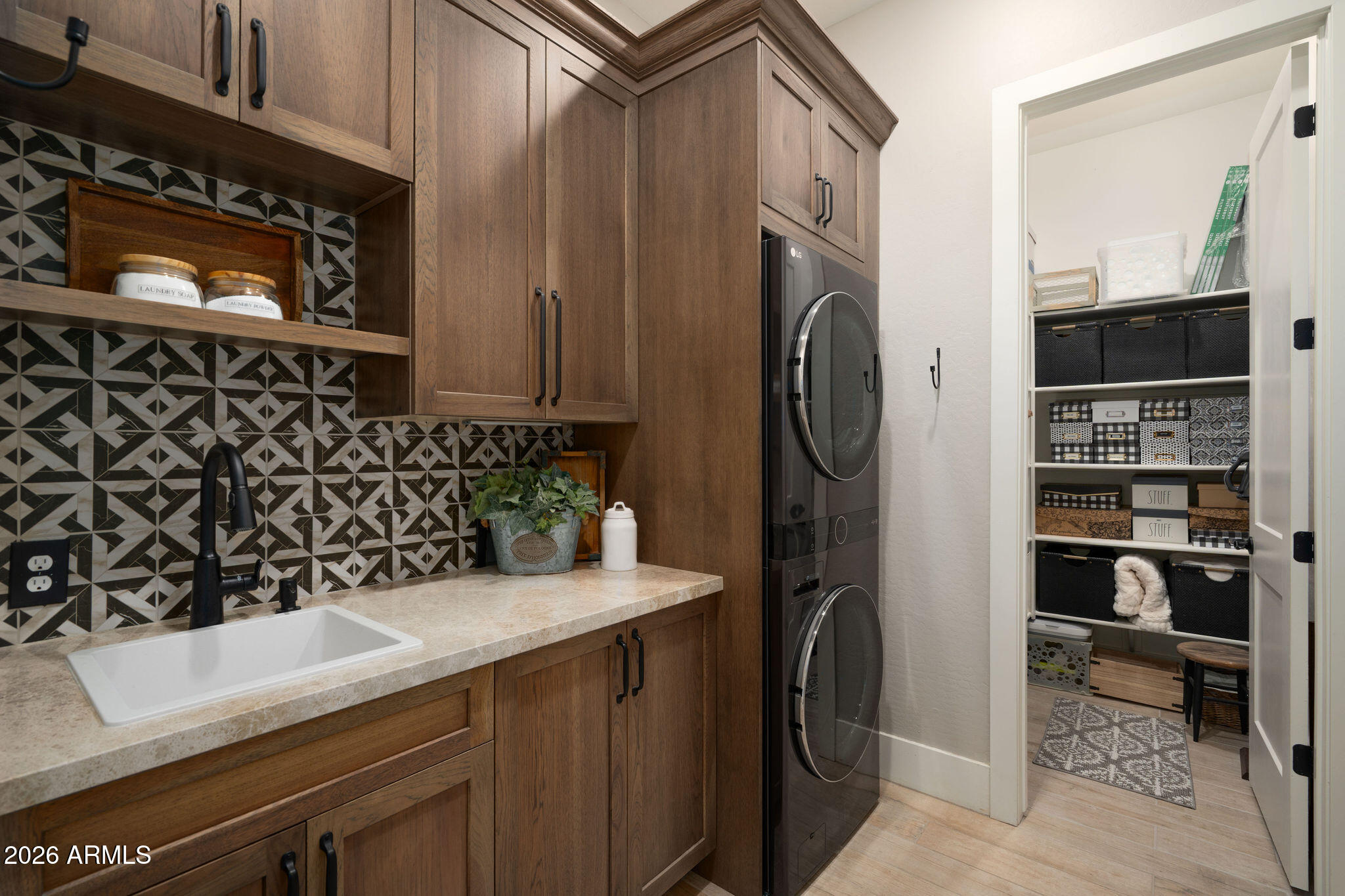 7222 E CAMINO RAYO DE LUZ