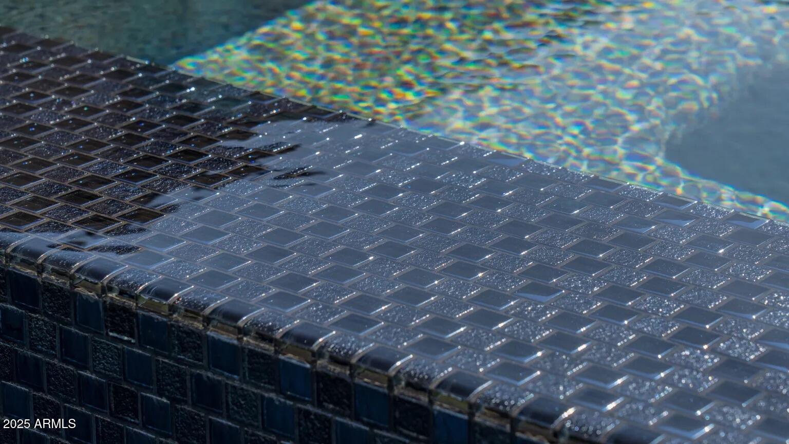 1946 W HORSETAIL Trail