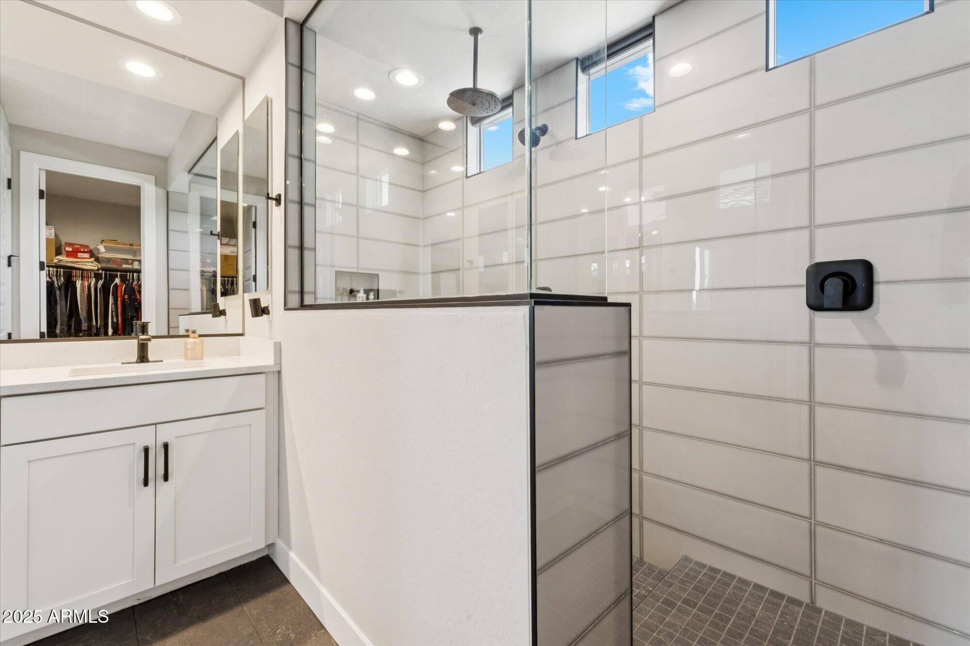 1946 W HORSETAIL Trail