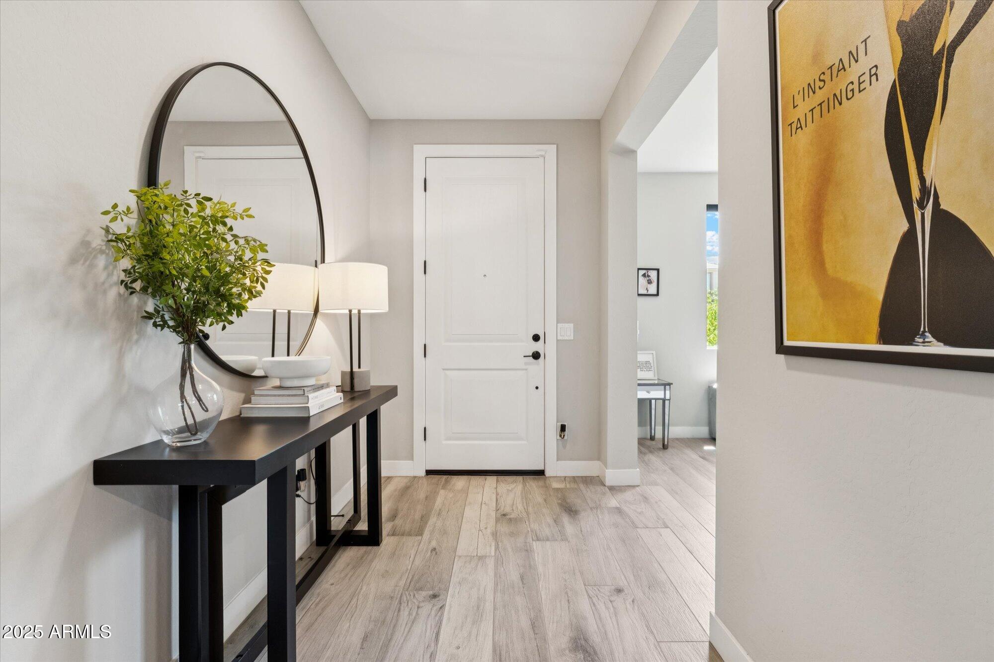 1946 W HORSETAIL Trail