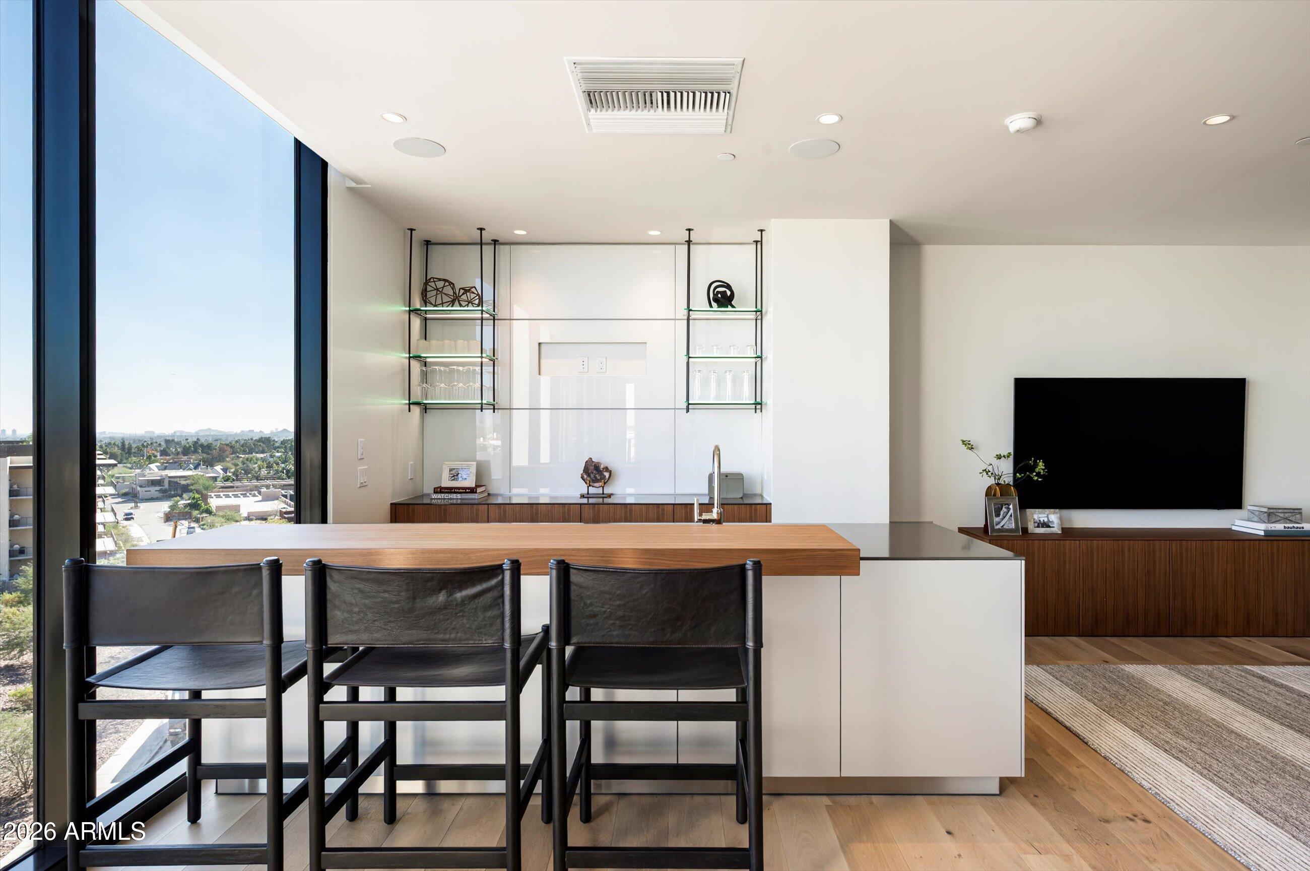 5000 N CAMELBACK RIDGE Drive 410