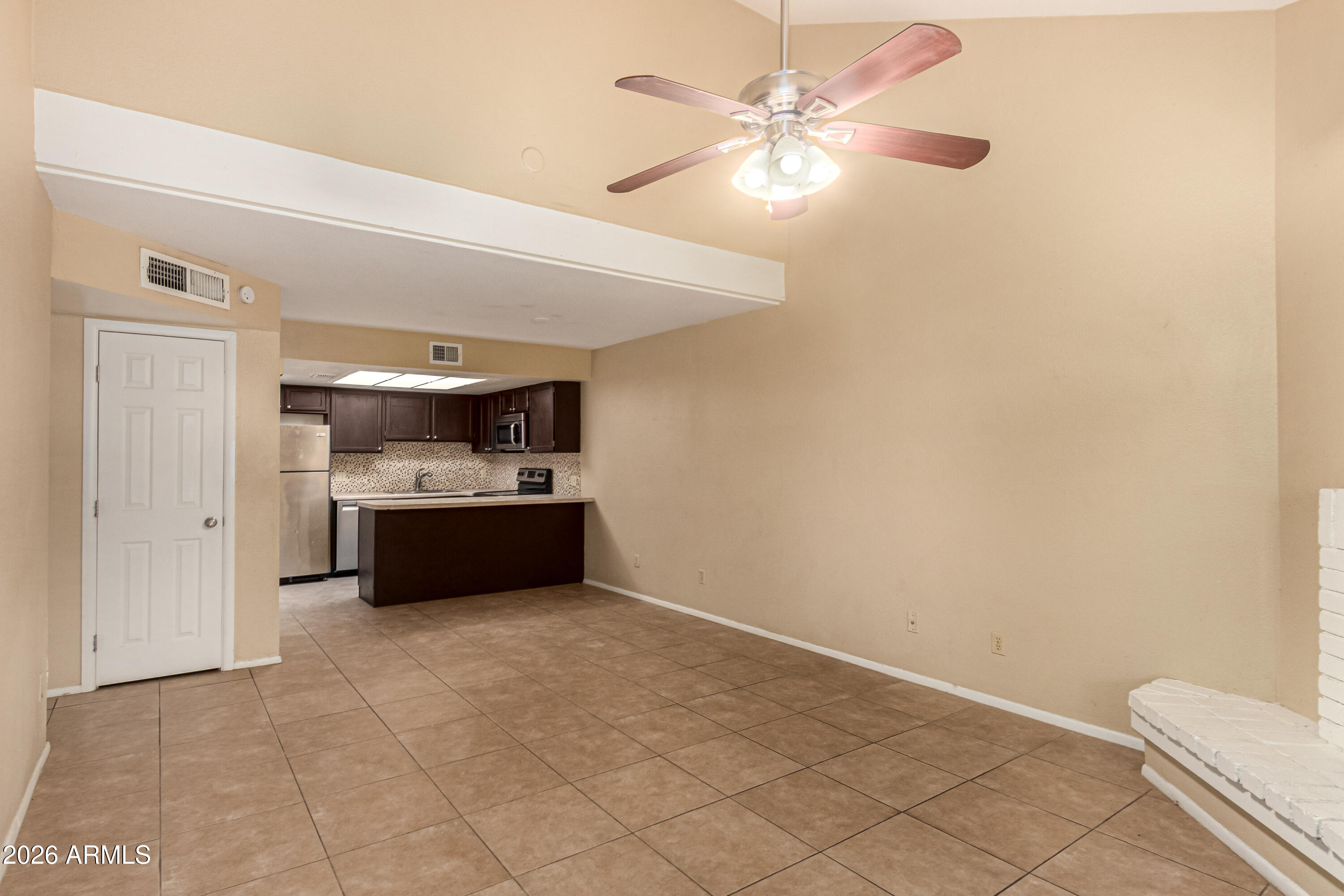 2127 E 10TH Street 4