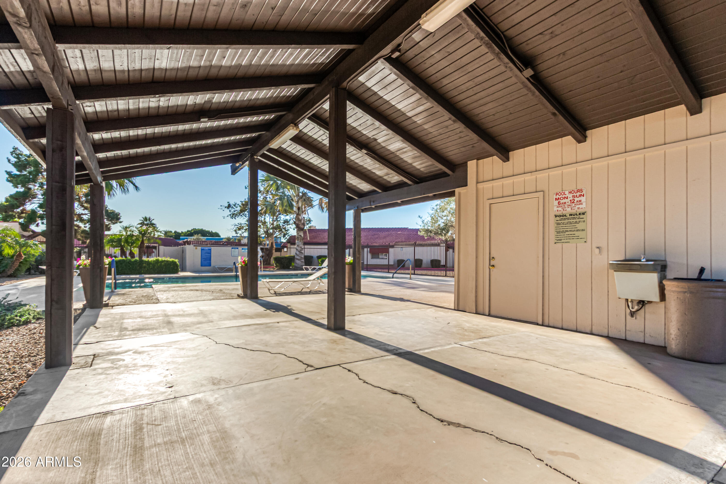 2127 E 10TH Street 4