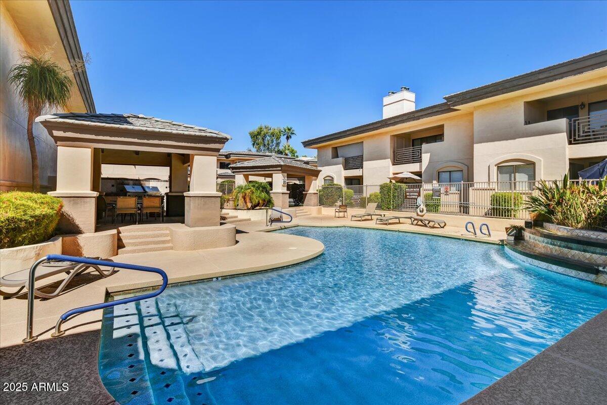 3235 E CAMELBACK Road 218