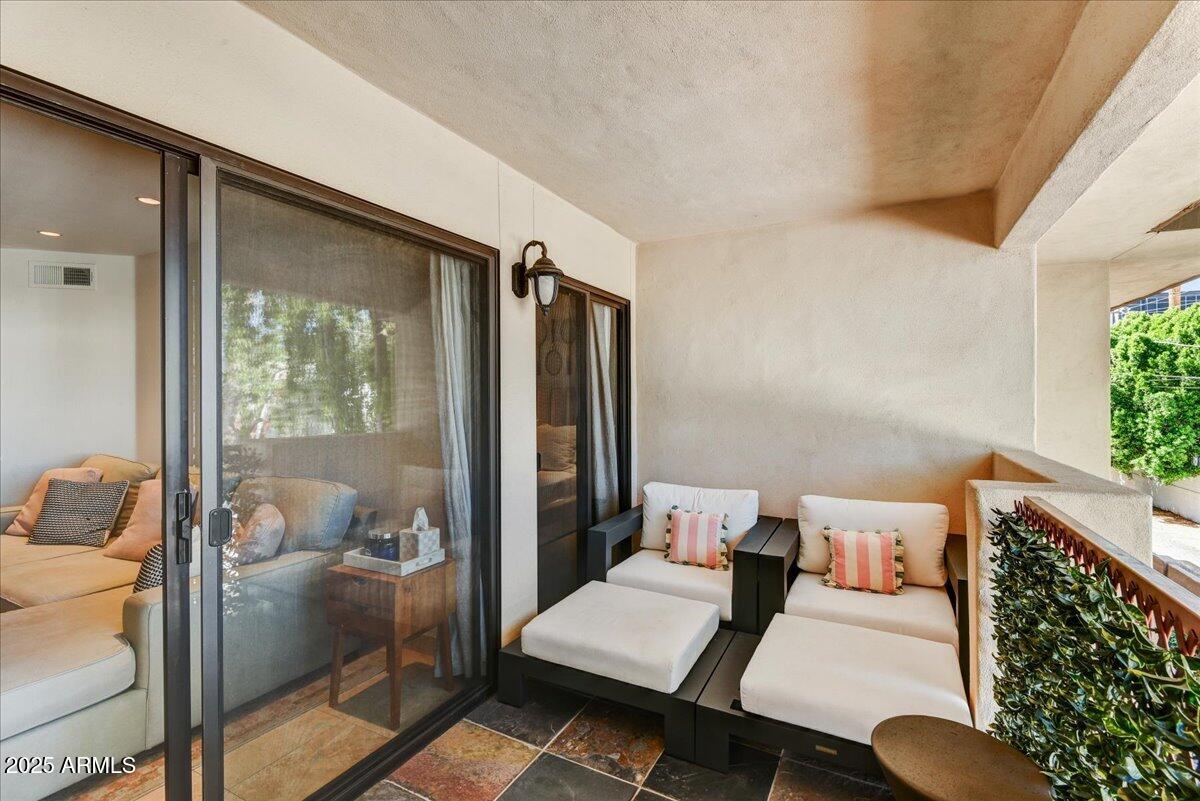 3235 E CAMELBACK Road 218