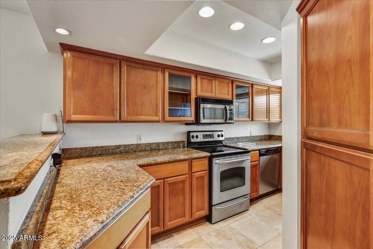 3235 E CAMELBACK Road 218