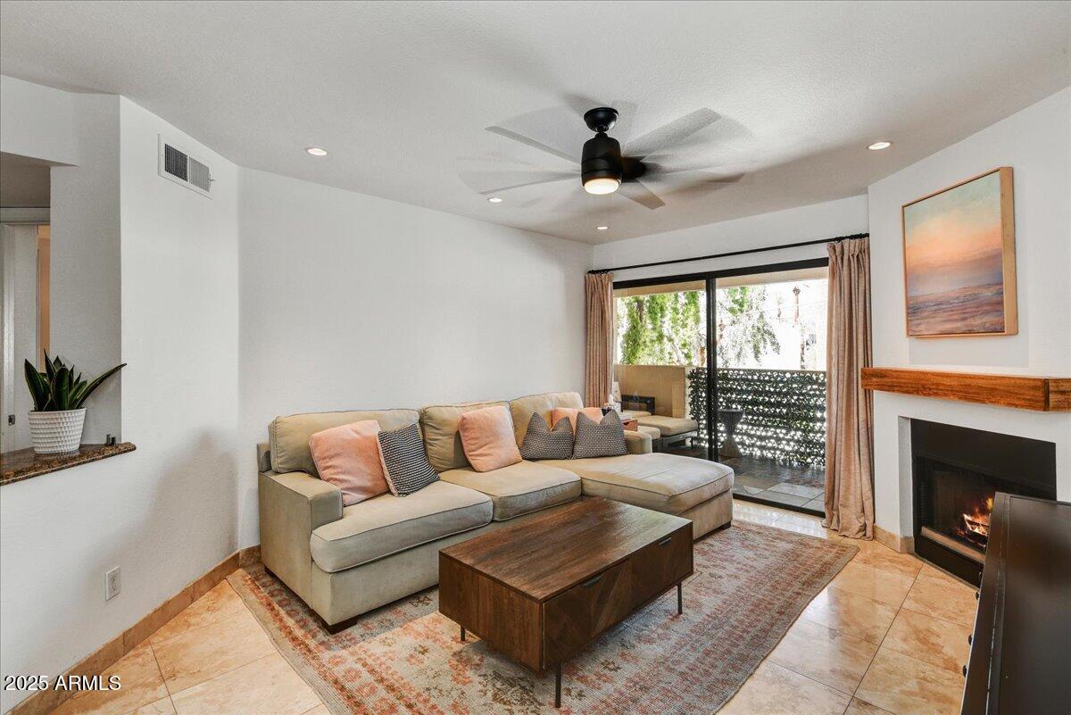 3235 E CAMELBACK Road 218