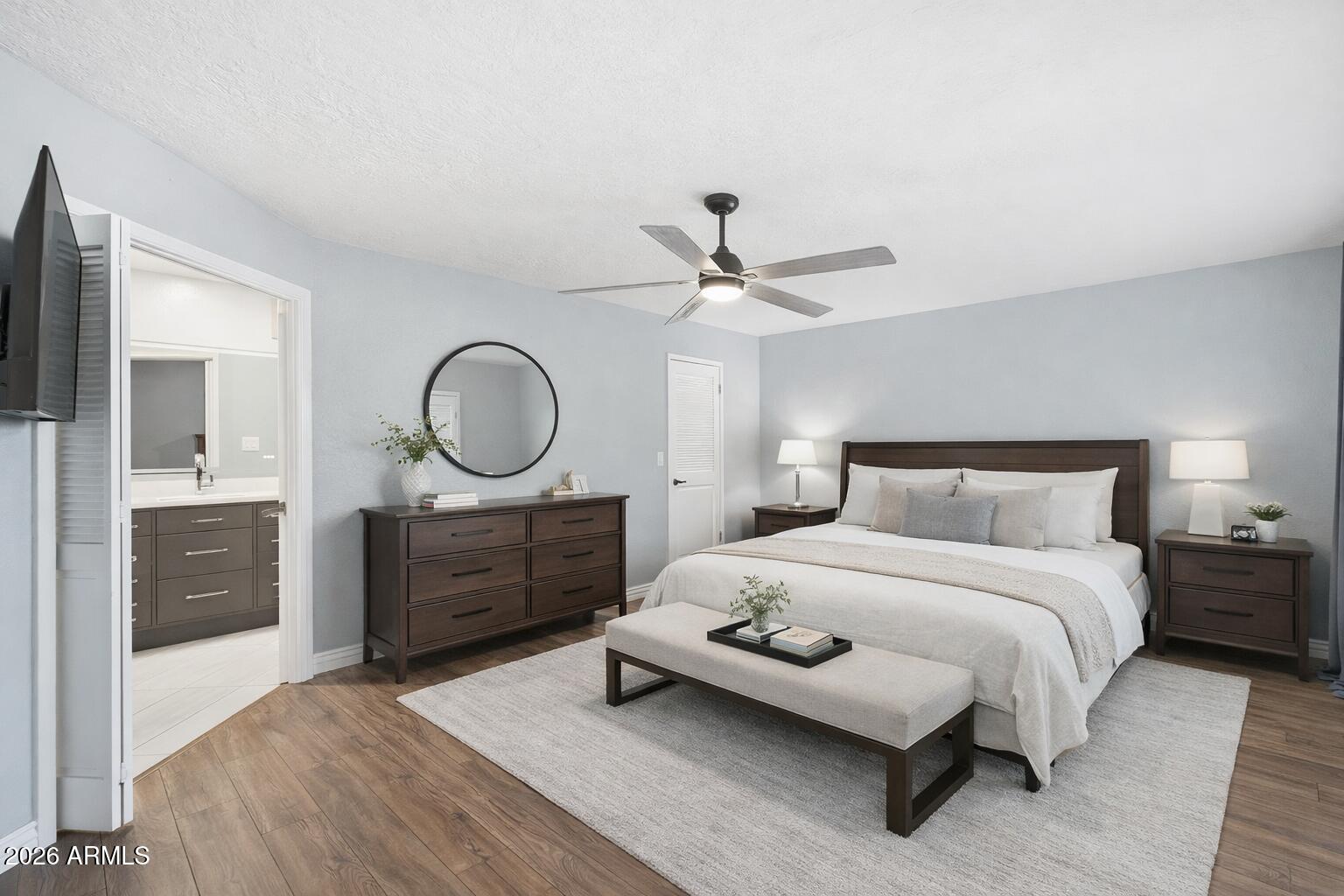 612 E BROOK HOLLOW Drive