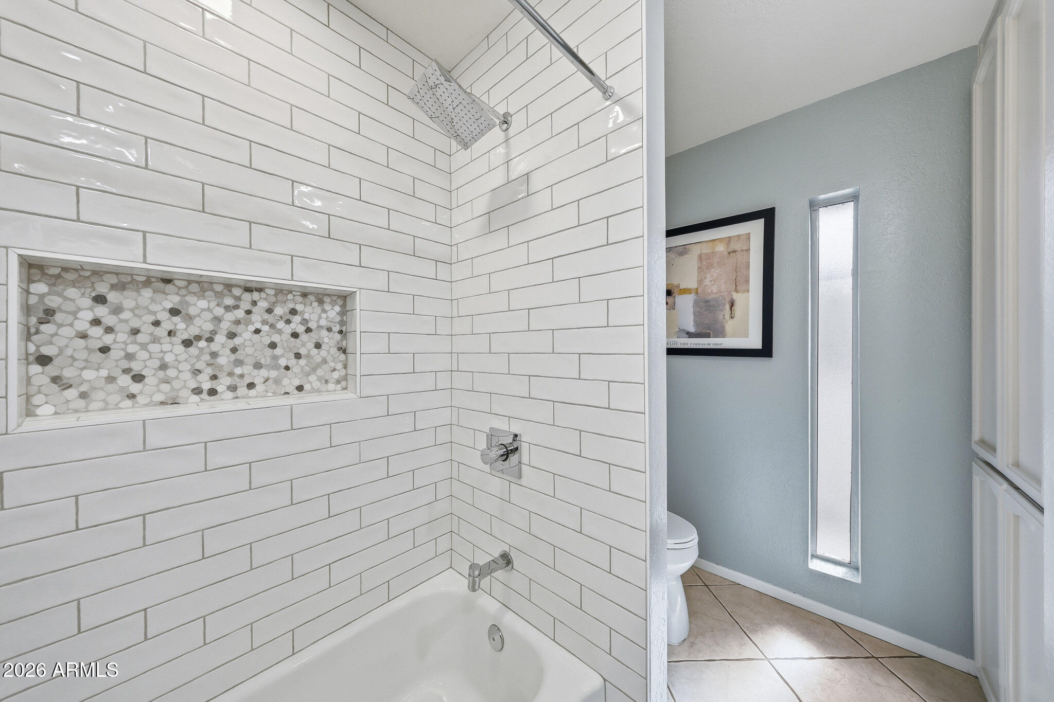 612 E BROOK HOLLOW Drive