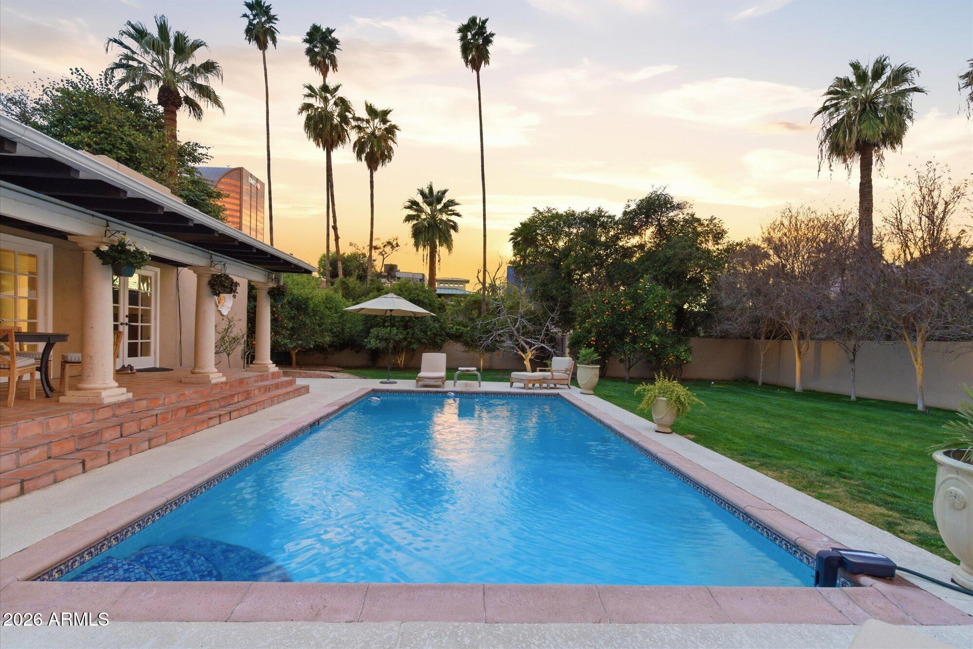 118 E Palm Lane