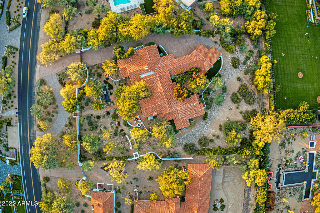 6723 N DESERT FAIRWAYS Drive