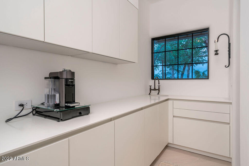 6723 N DESERT FAIRWAYS Drive