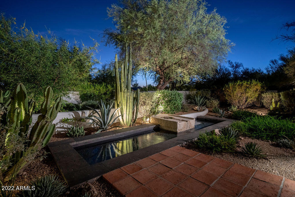 6723 N DESERT FAIRWAYS Drive