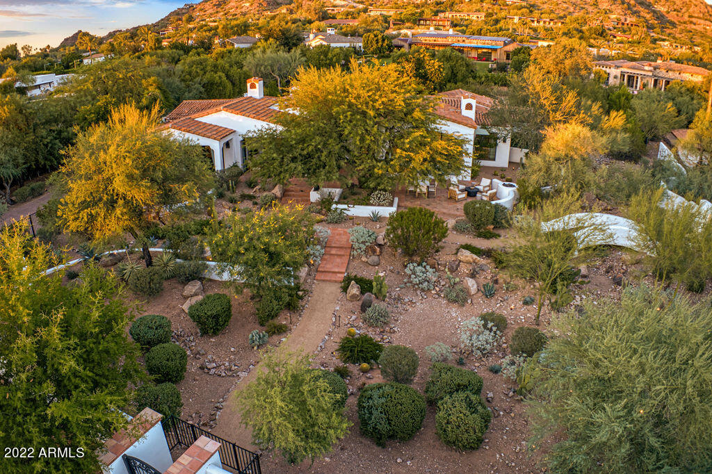 6723 N DESERT FAIRWAYS Drive