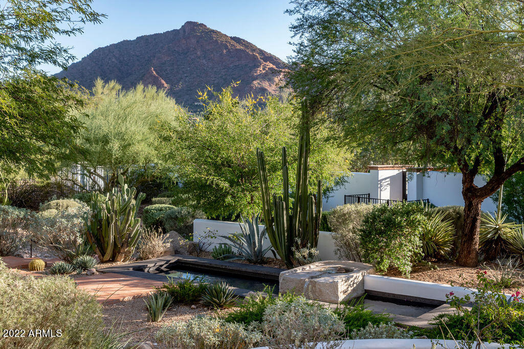 6723 N DESERT FAIRWAYS Drive