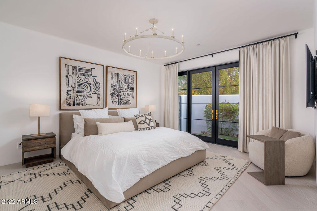 6723 N DESERT FAIRWAYS Drive