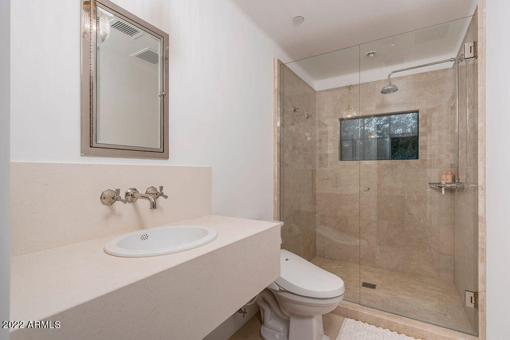 6723 N DESERT FAIRWAYS Drive