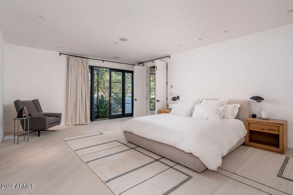 6723 N DESERT FAIRWAYS Drive