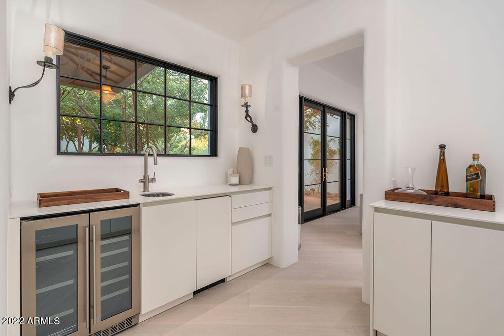 6723 N DESERT FAIRWAYS Drive