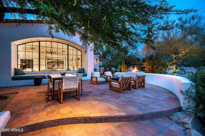 6723 N DESERT FAIRWAYS Drive