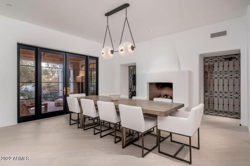 6723 N DESERT FAIRWAYS Drive