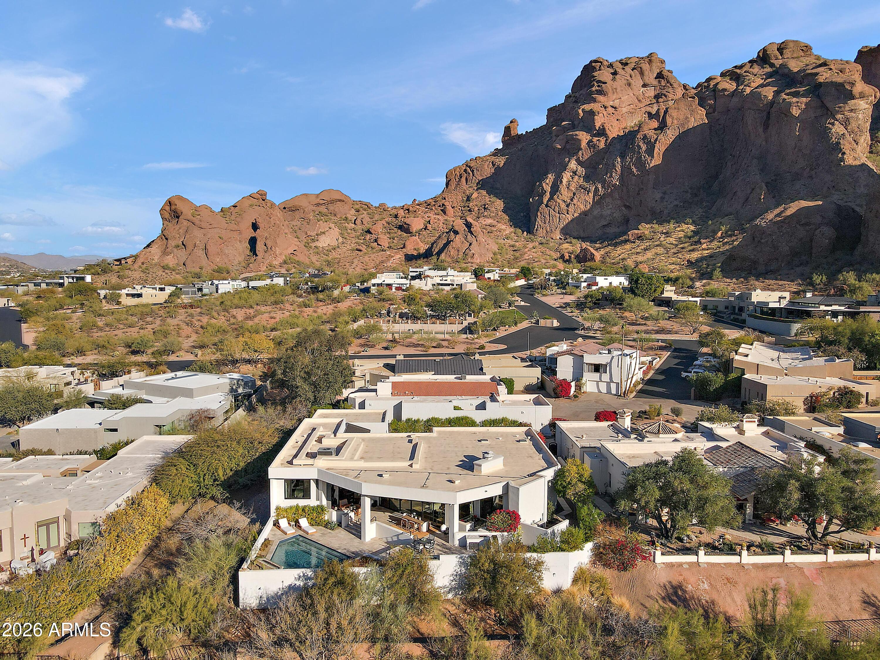 5724 N ECHO CANYON Drive