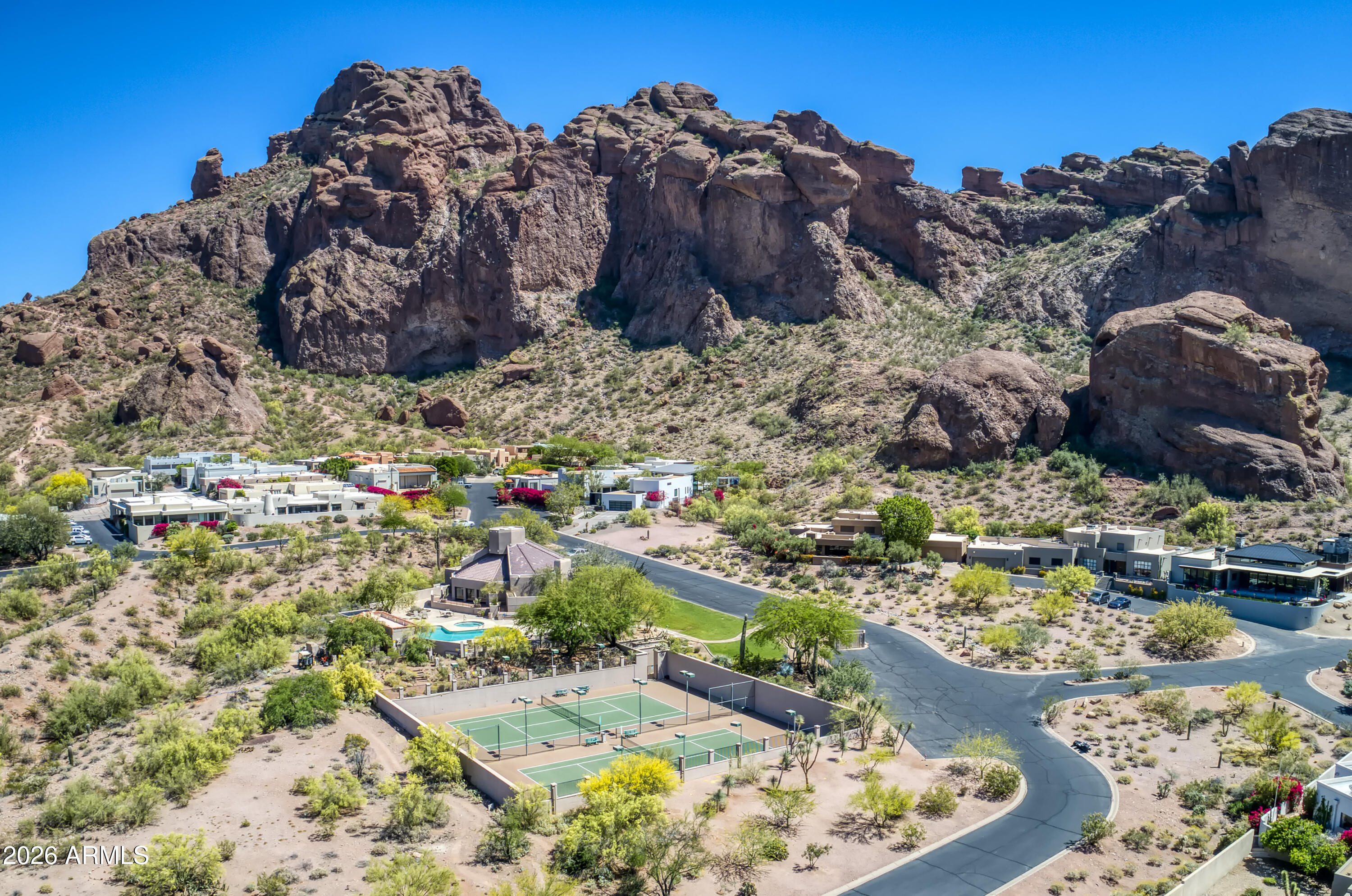 5724 N ECHO CANYON Drive